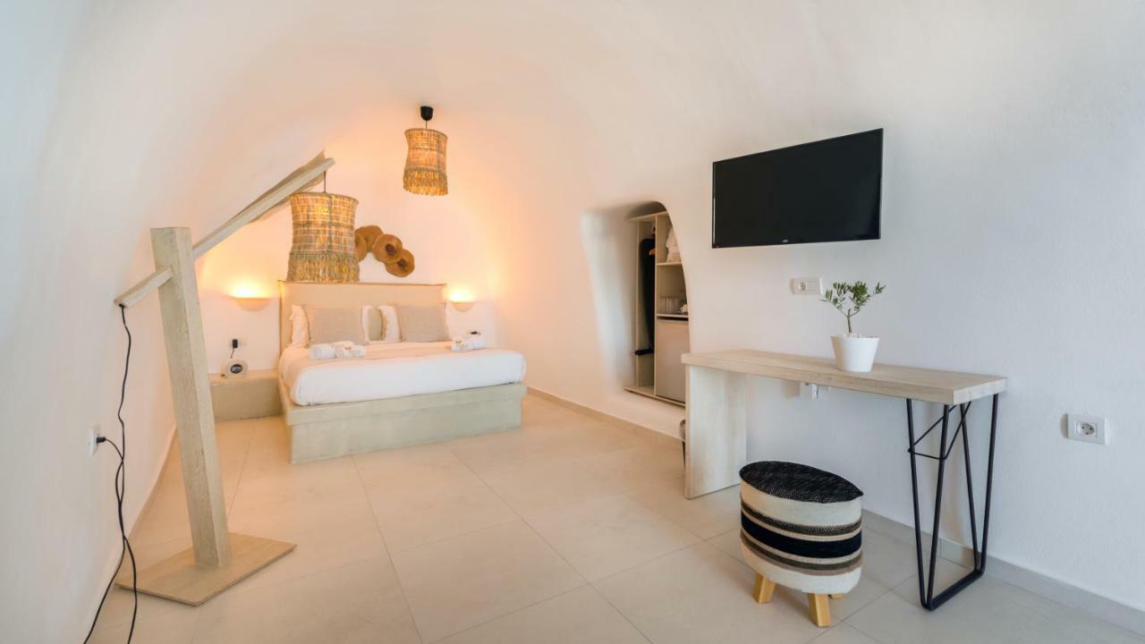 Iriana Suites ฟิรา ภายนอก รูปภาพ