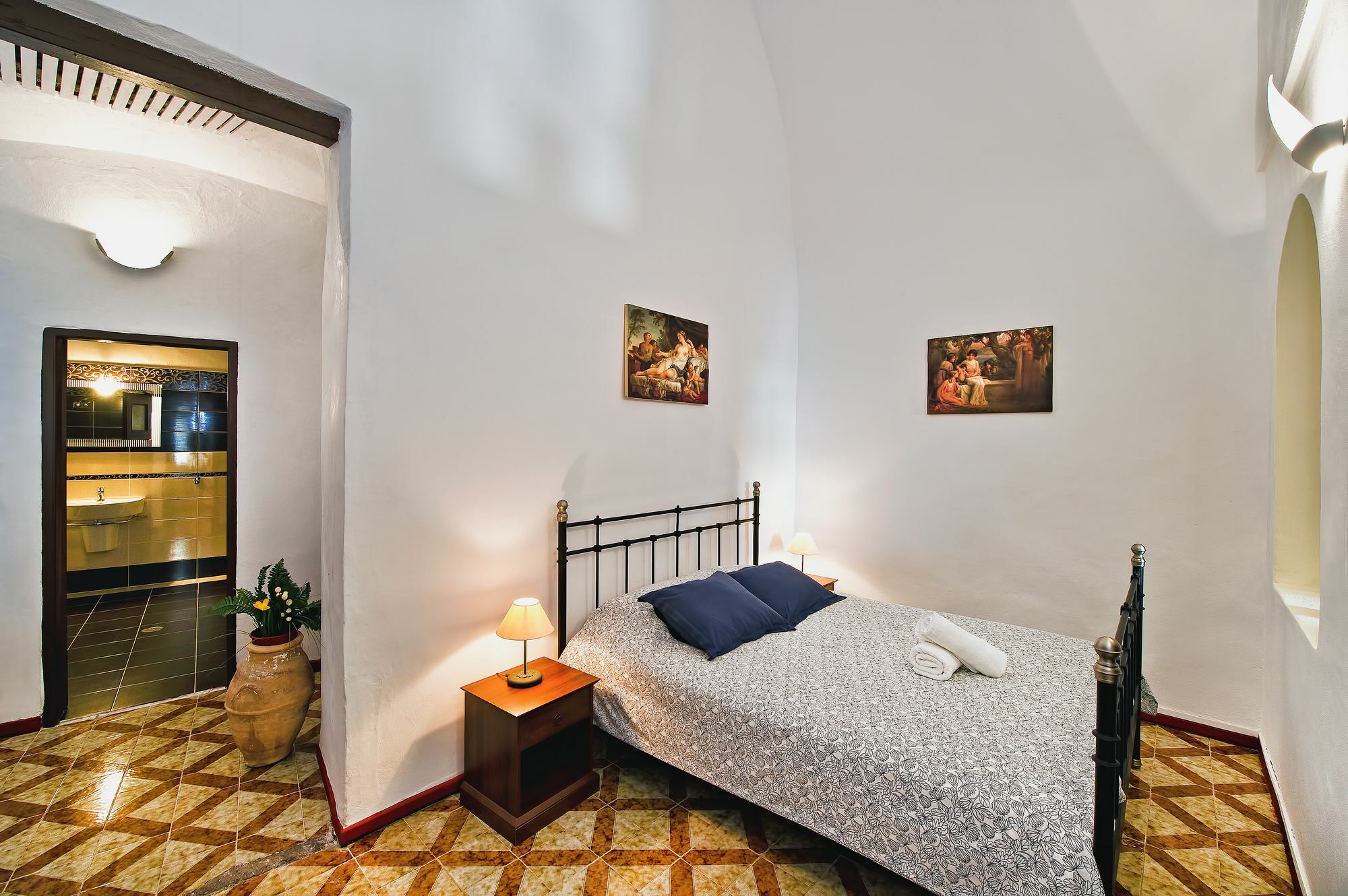 Iriana Suites ฟิรา ภายนอก รูปภาพ